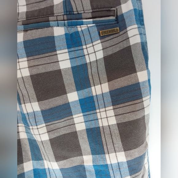 Freeworld Plaid Men's Shorts Size 27 - Picture 3 of 7